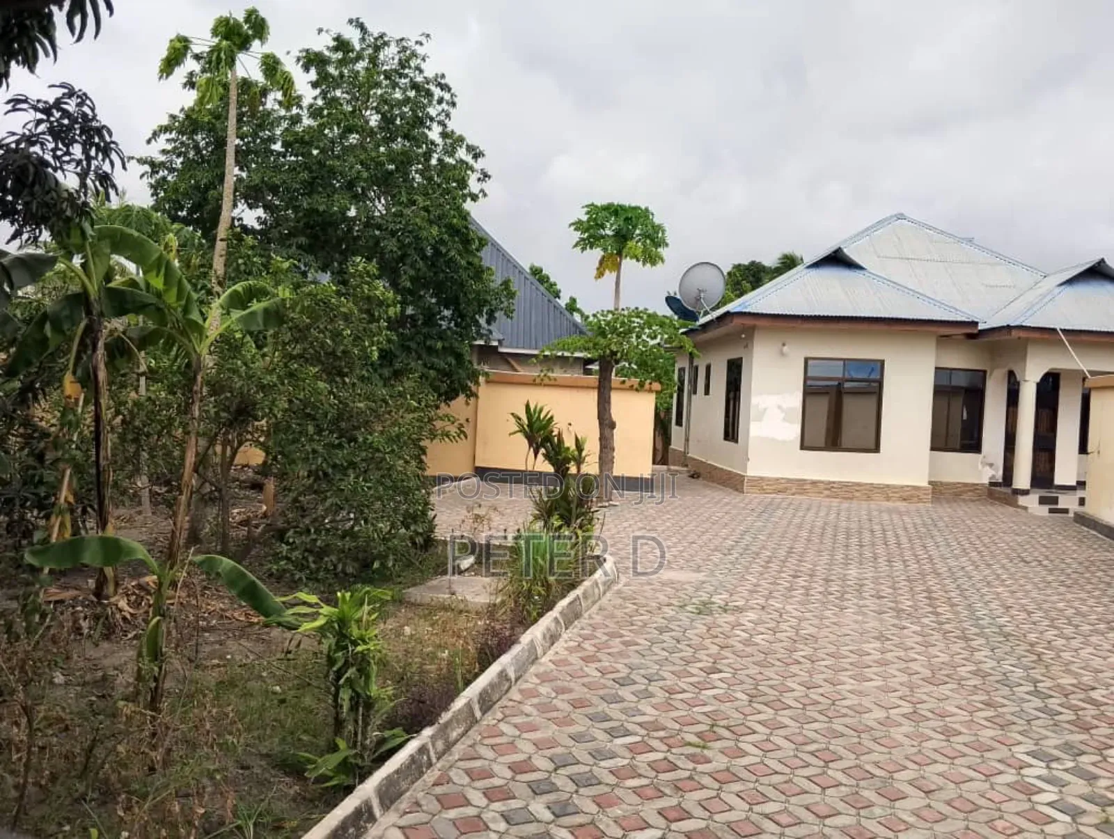 4bdrm House in Goba for sale