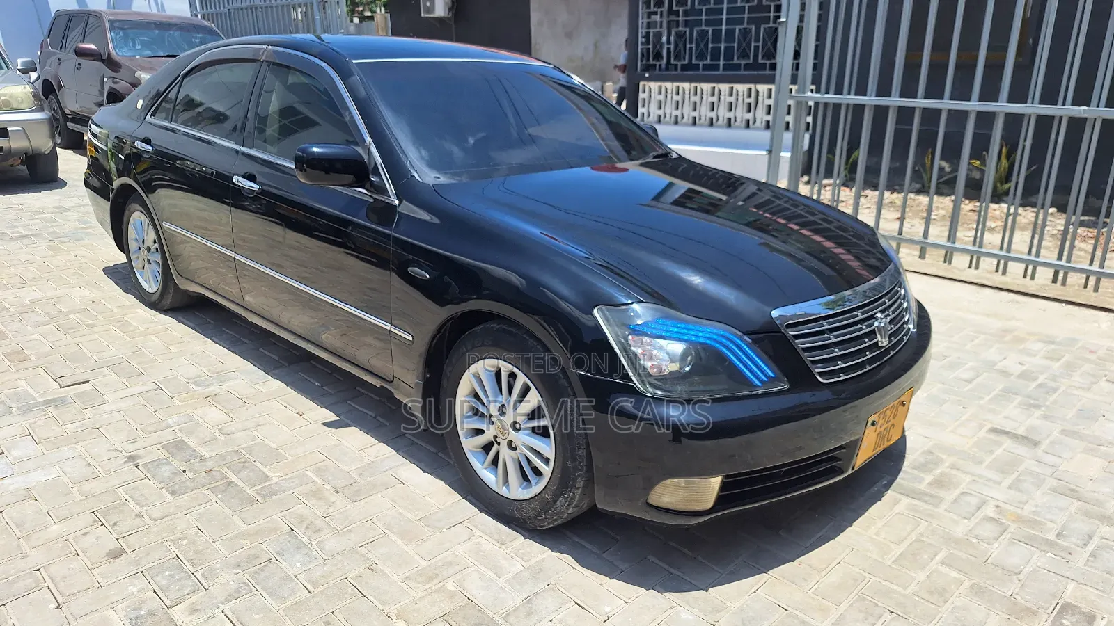 Toyota Crown 2006 Blue