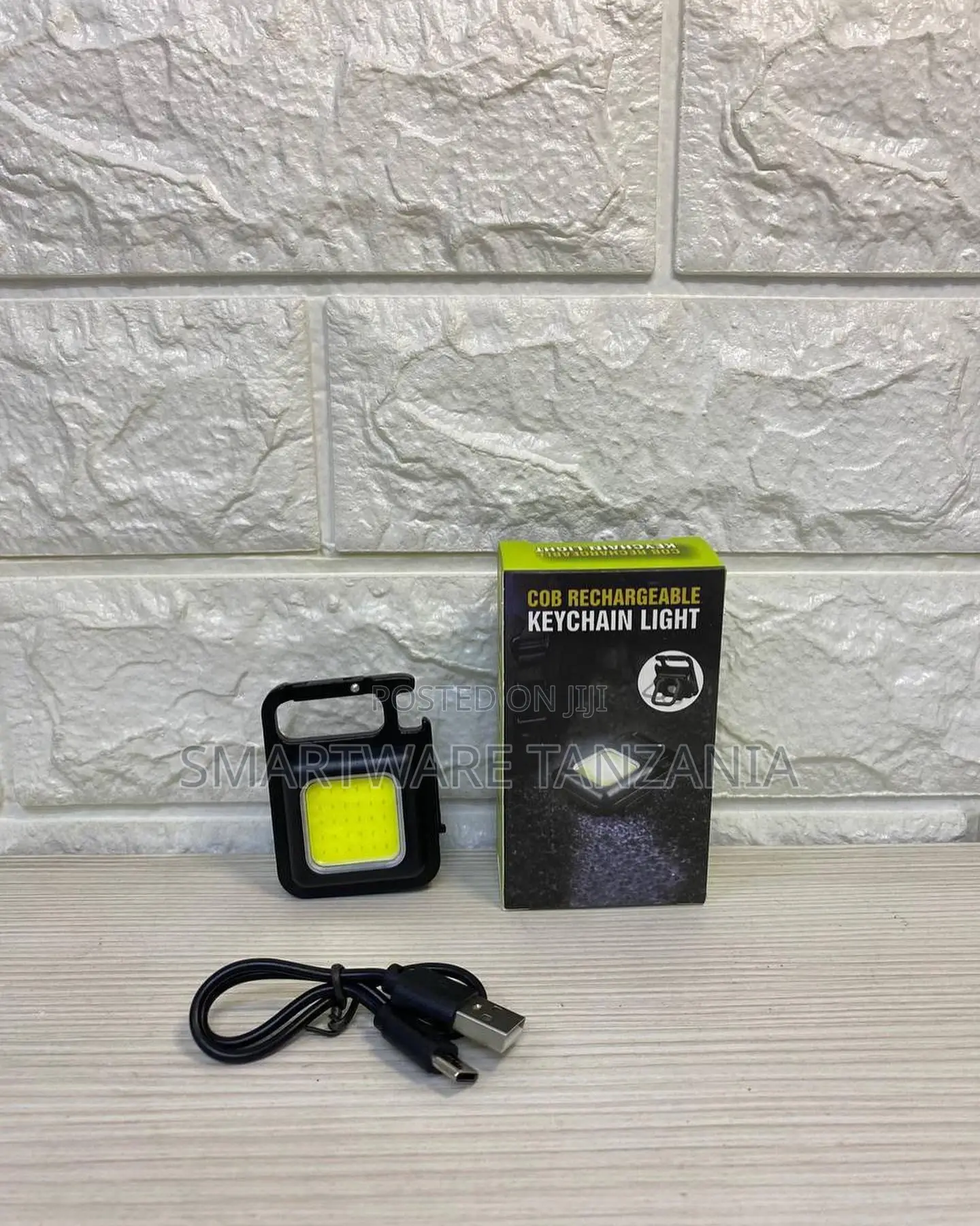 Mini Keychain Light, Torch With Magnetic Repair Work Lamp