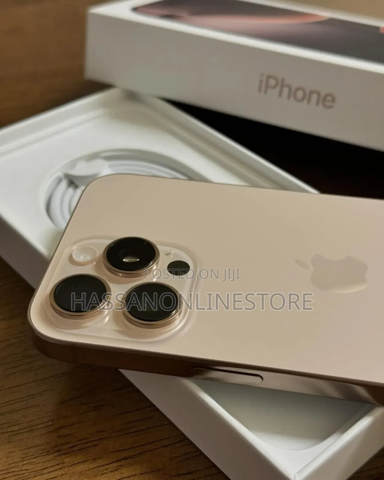 New Apple iPhone 16 Pro Max 256 GB Gold