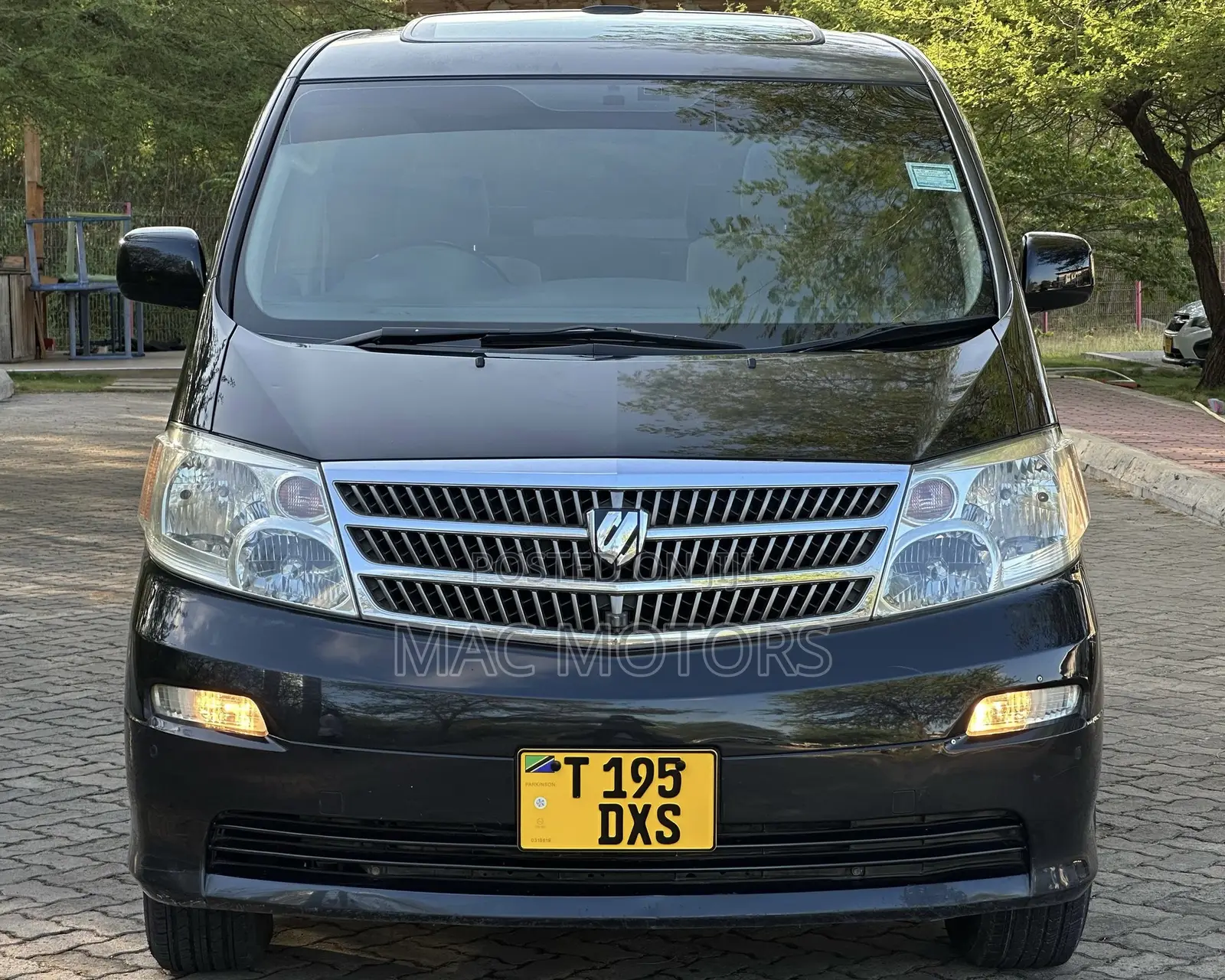Toyota Alphard 2004 Black