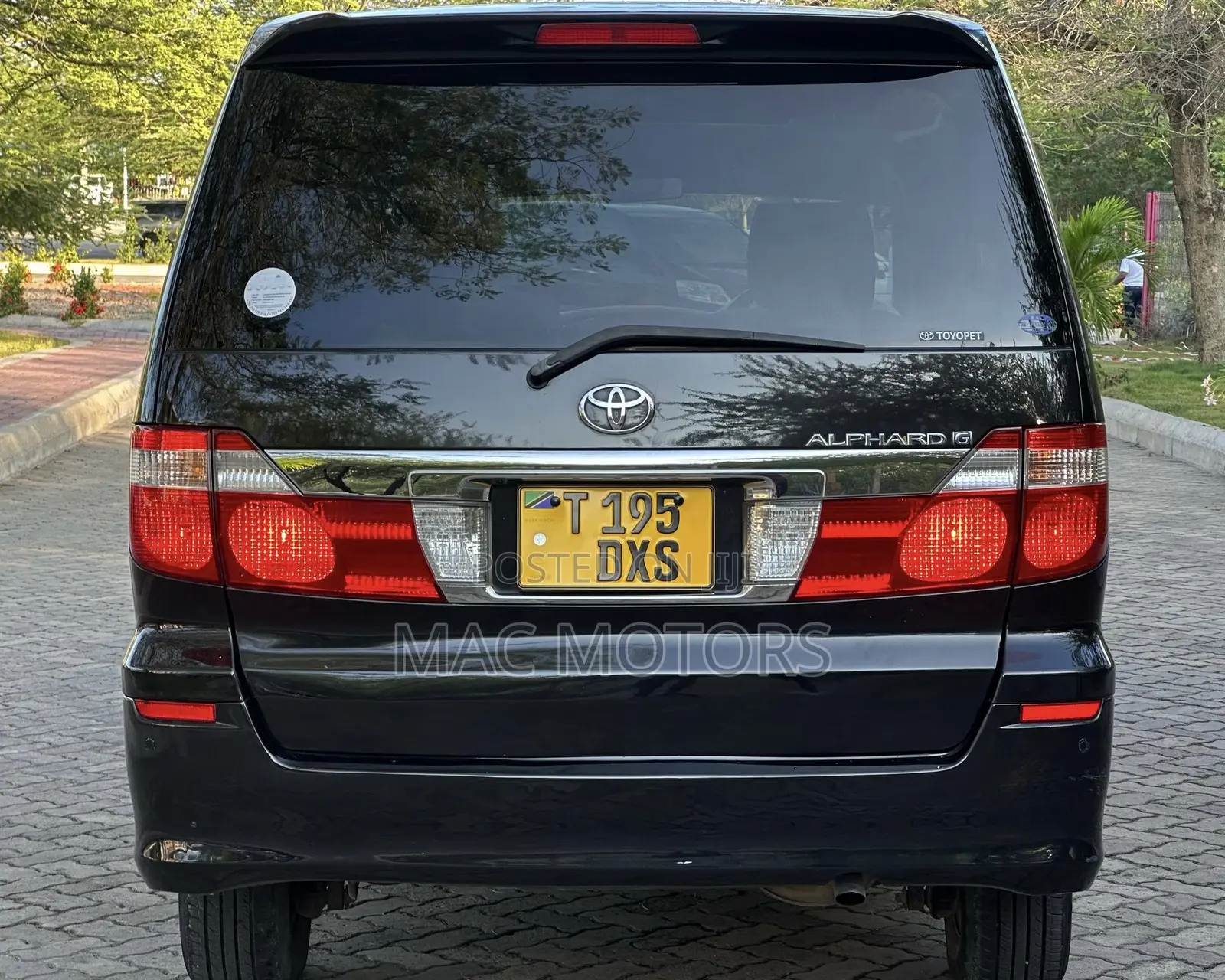 Toyota Alphard 2004 Black