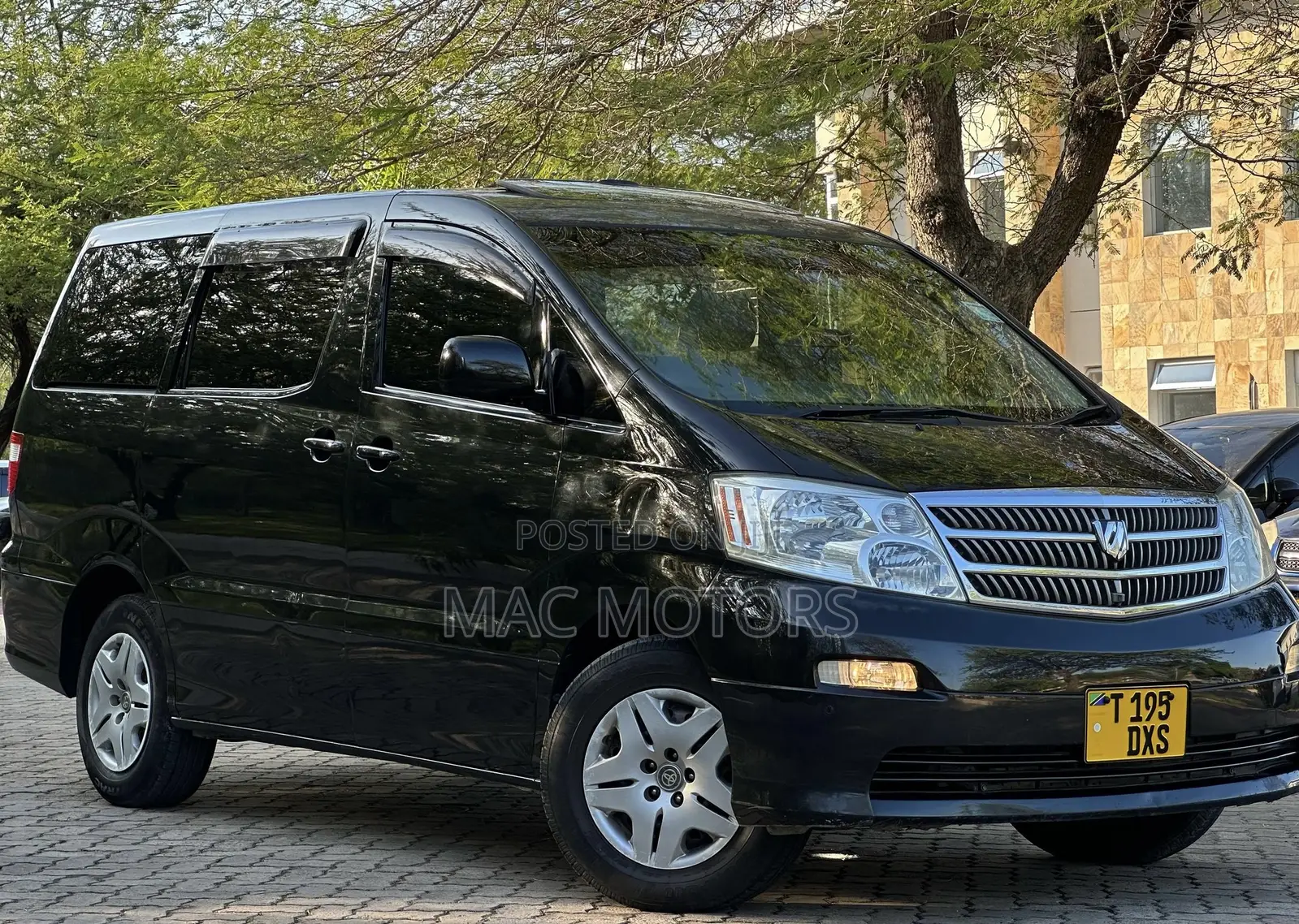 Toyota Alphard 2004 Black