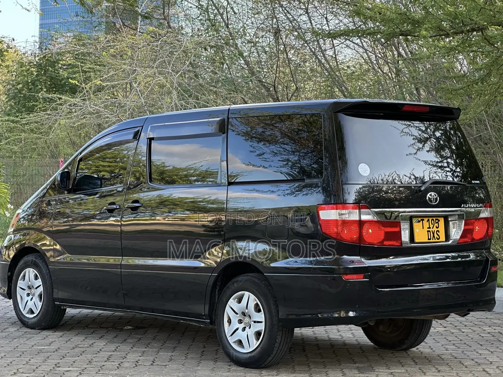 Toyota Alphard 2004 Black