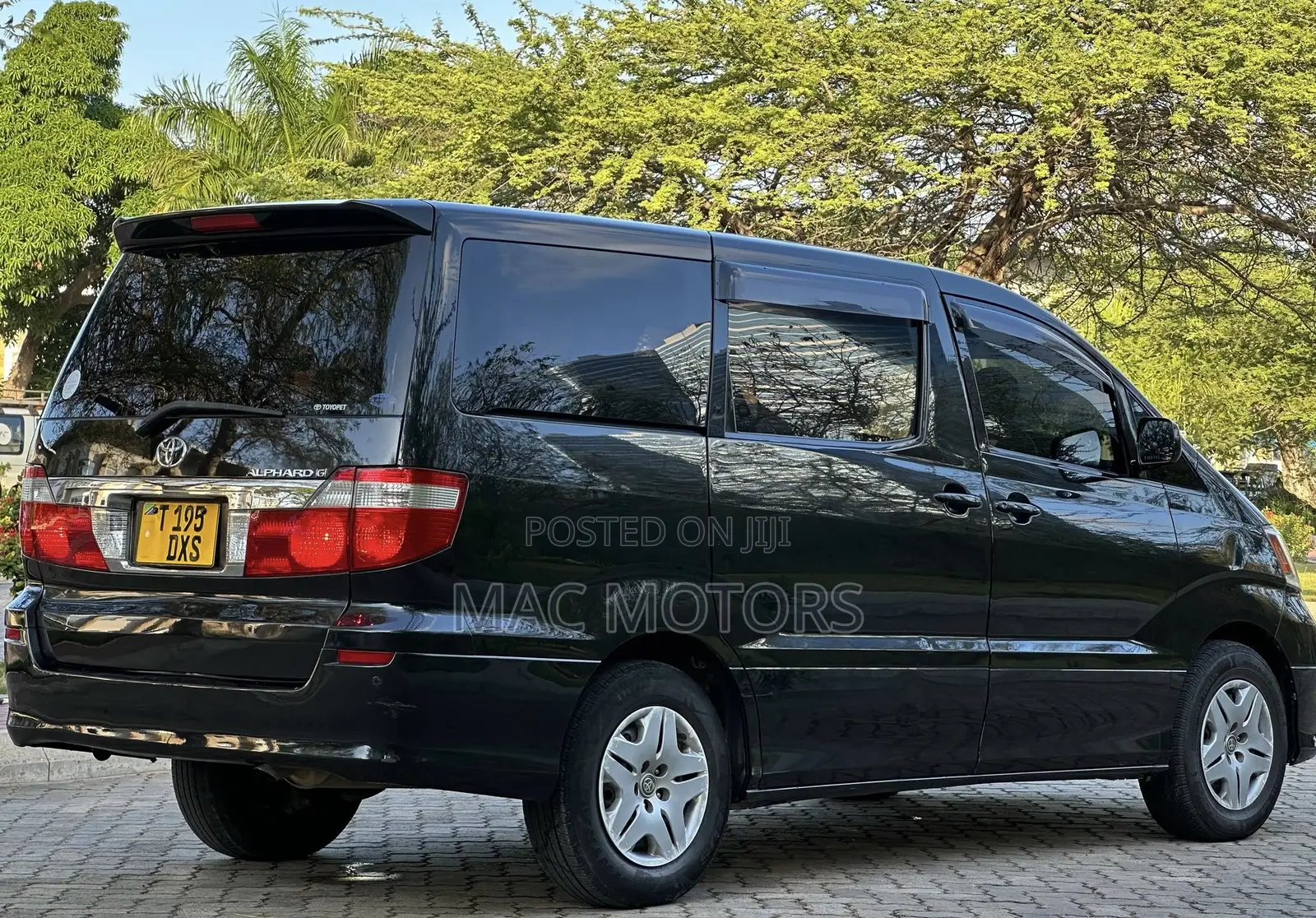 Toyota Alphard 2004 Black