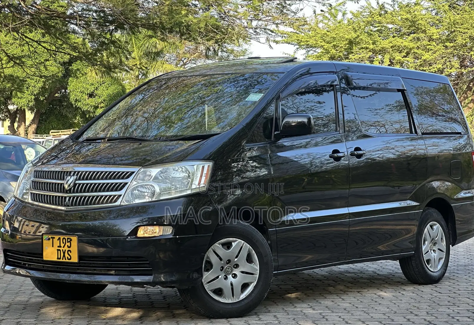 Toyota Alphard 2004 Black