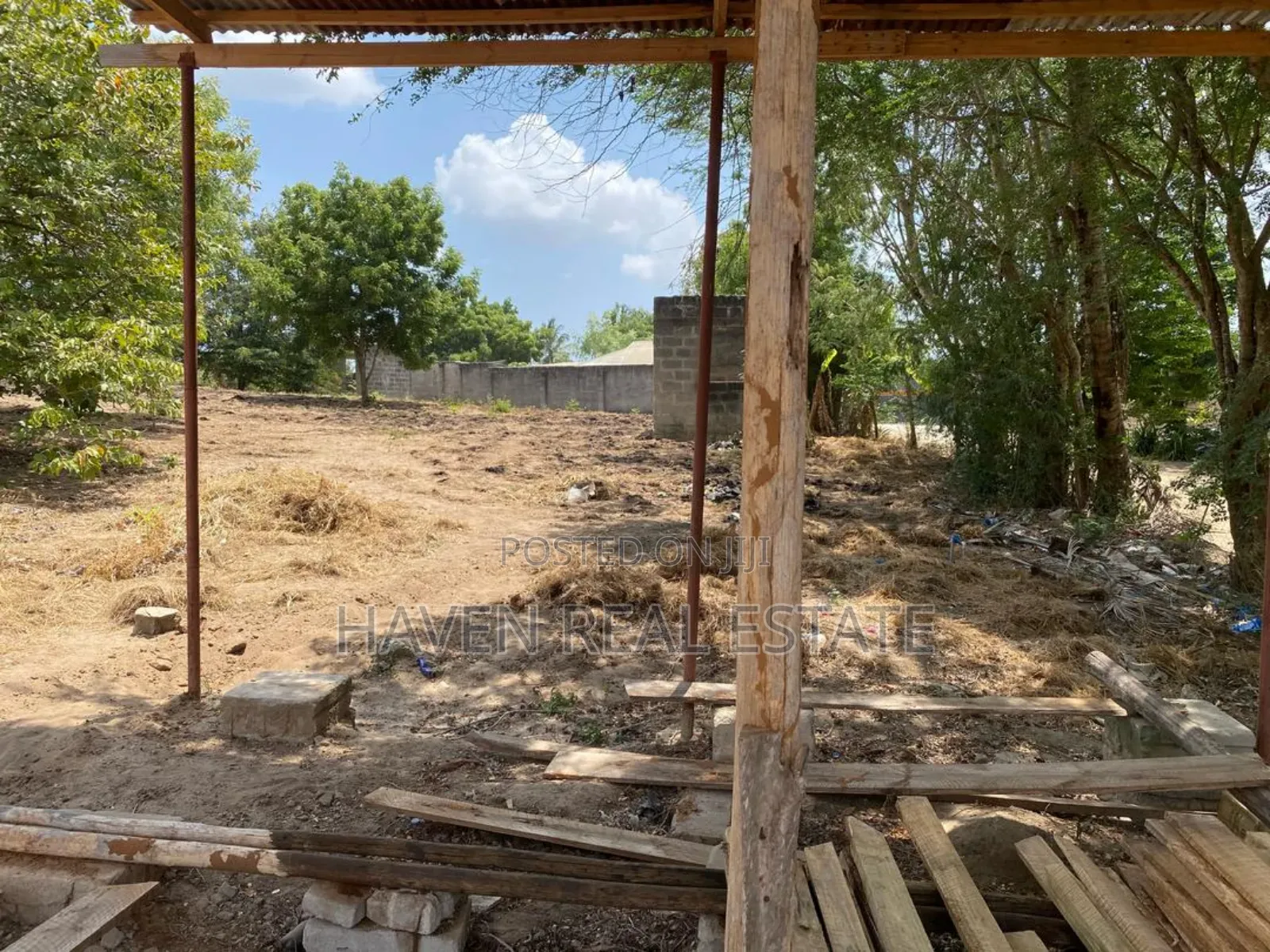 Commercial Plot for Sale at Goba