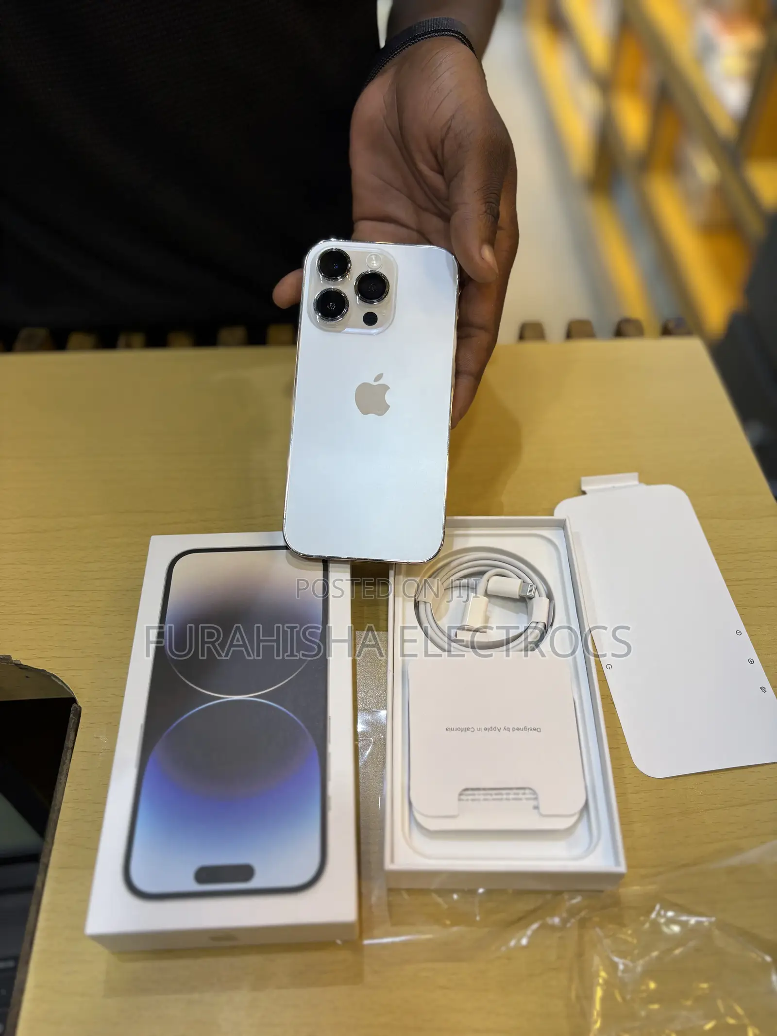 New Apple iPhone 14 Pro 256 GB Gold