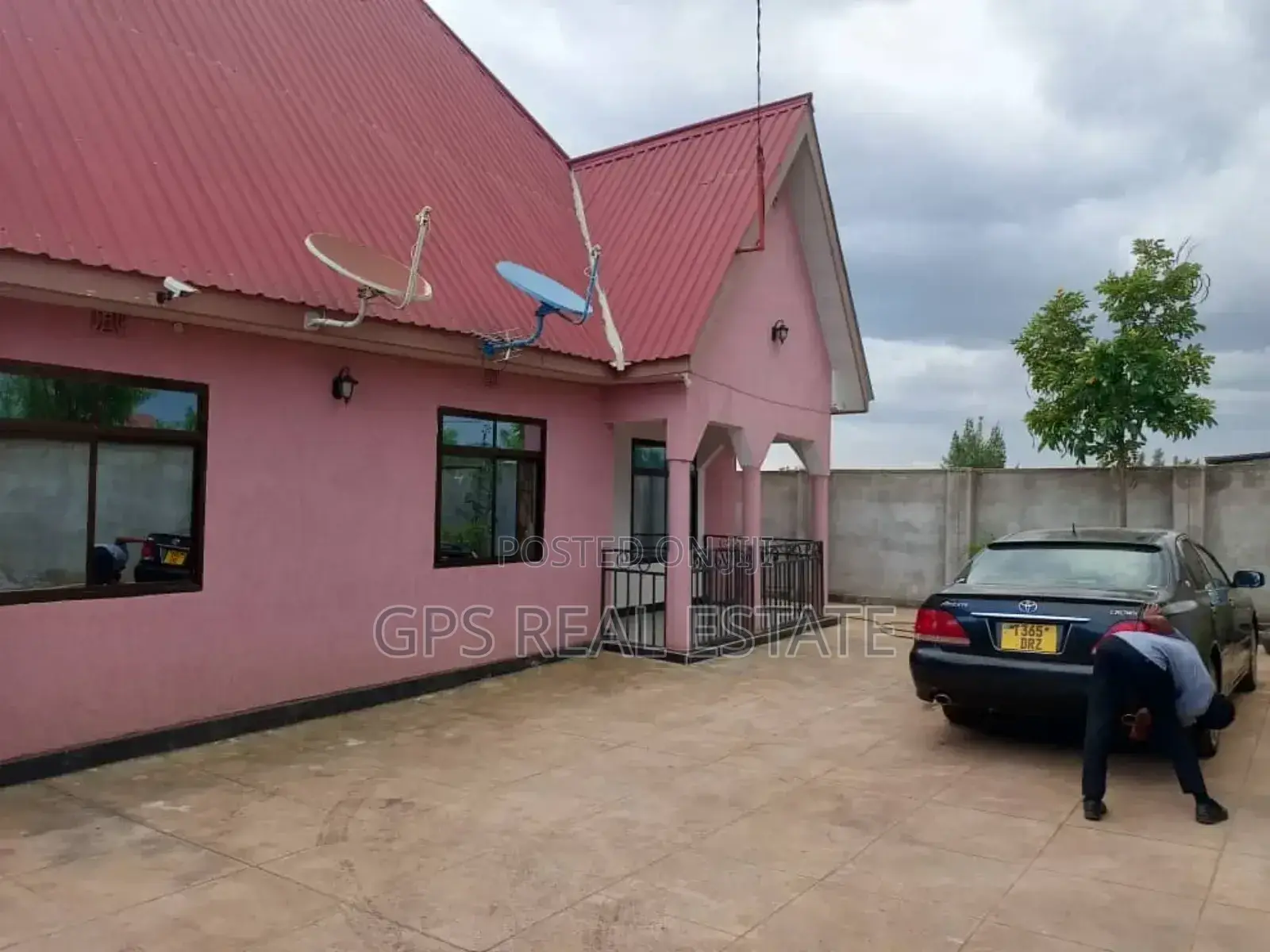 3bdrm House in Muriet, Arusha for sale