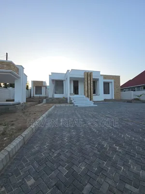 3bdrm House in Goba for sale