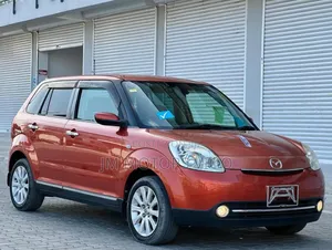 Mazda Verisa 2009 Orange