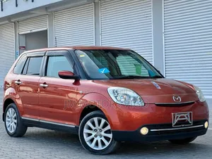 Mazda Verisa 2009 Orange