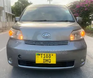 Toyota Porte 2006 Gray
