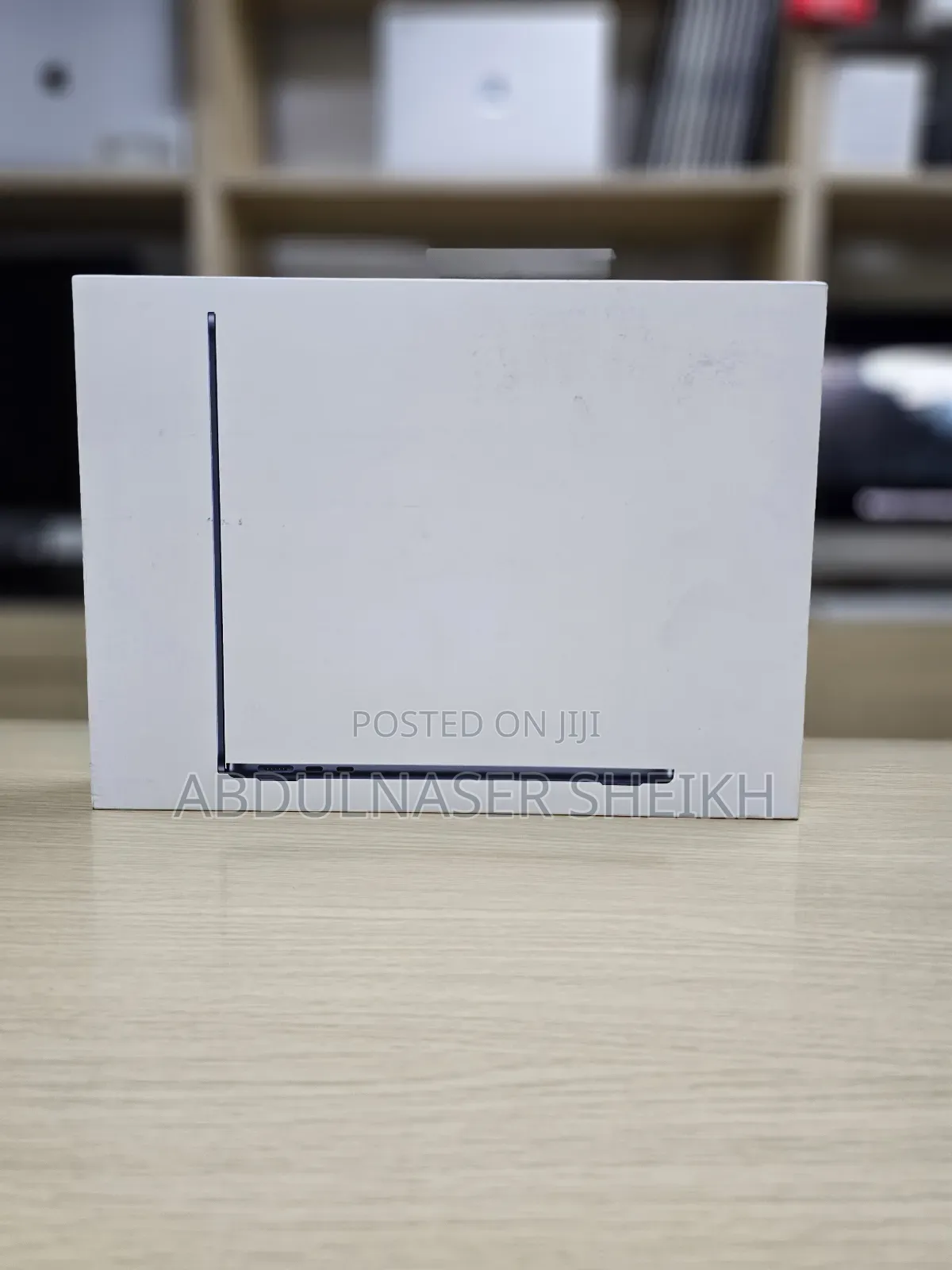 New Laptop Apple MacBook Air 2024 M3 13-Inch 16GB Apple M3 SSD 512GB