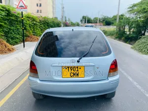 Toyota Starlet 2001 Blue
