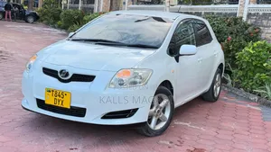 Toyota Auris 2009 White
