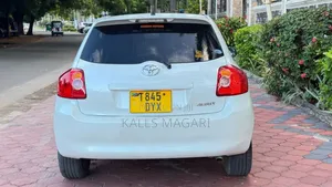 Toyota Auris 2009 White