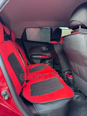Nissan Juke 2011 Red
