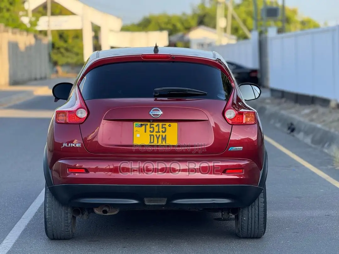 Nissan Juke 2011 Red