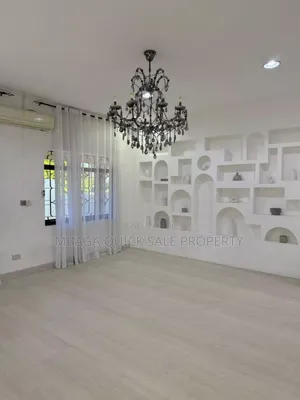 6bdrm House in Kijitonyama for sale