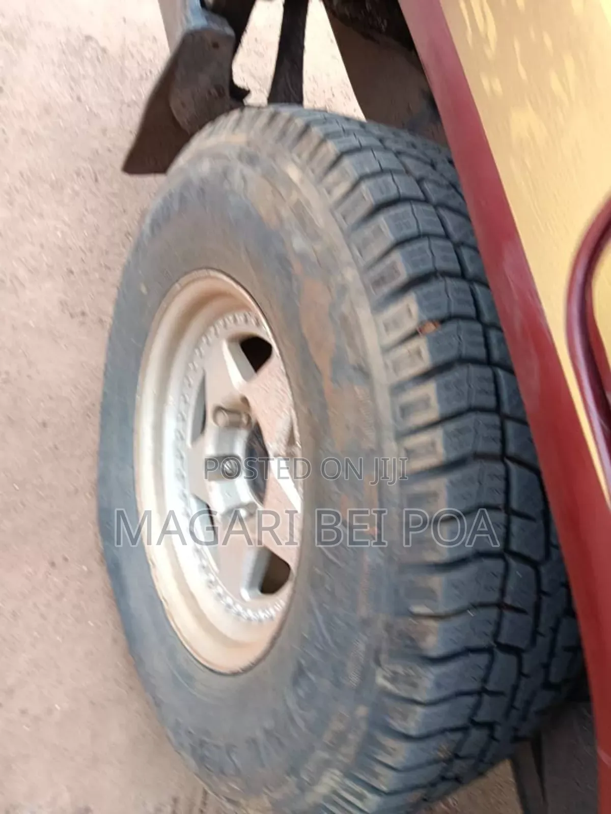 Toyota Land Cruiser Prado 2000 Red