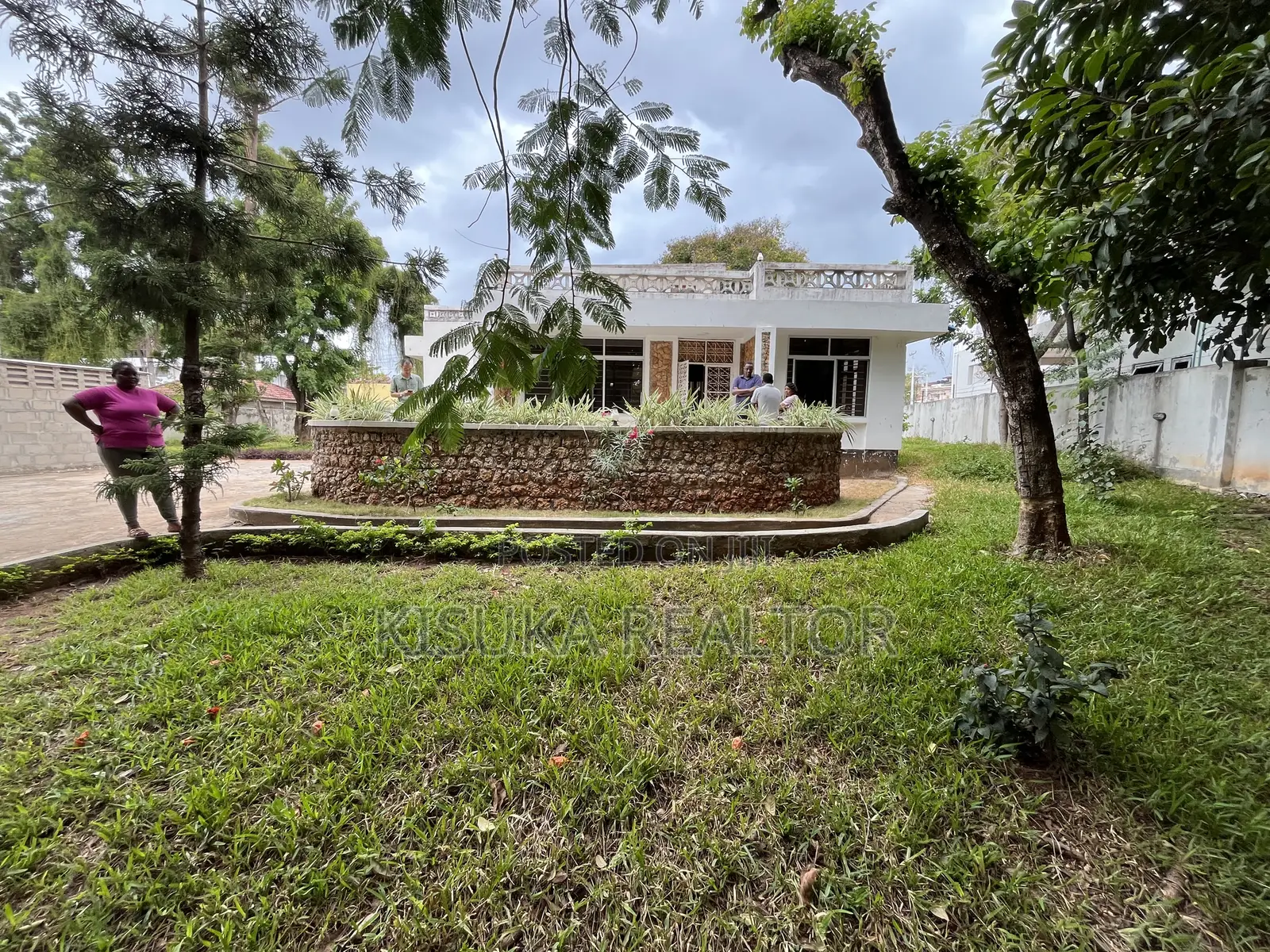 4bdrm Bungalow in Masaki, Kinondoni for rent