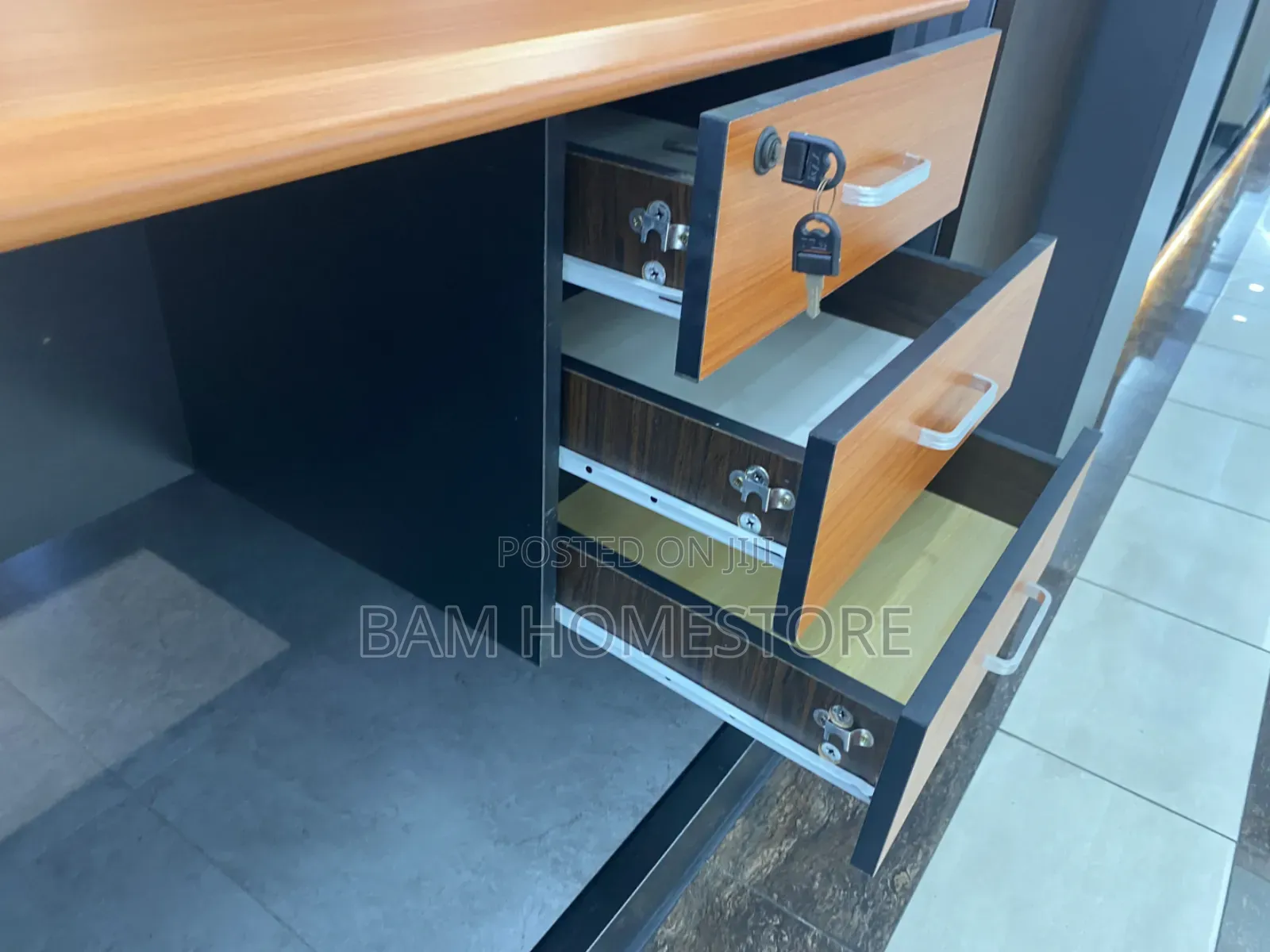 Quality Wooden Table( Office/Study Table)