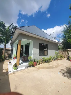 3bdrm House in Goba for sale