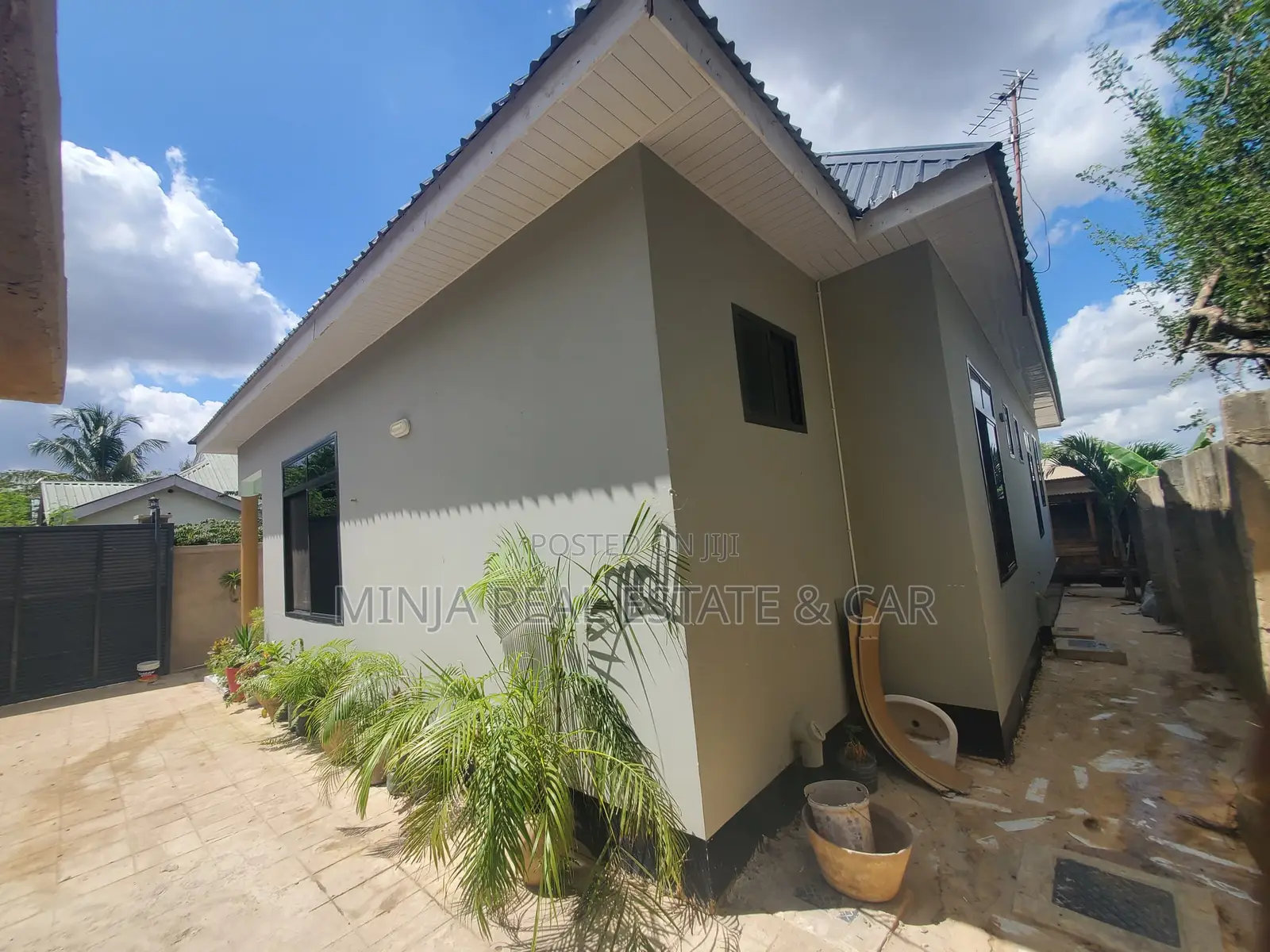 3bdrm House in Goba for sale