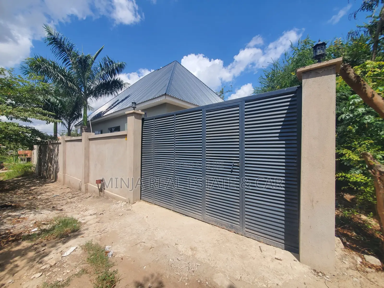 3bdrm House in Goba for sale