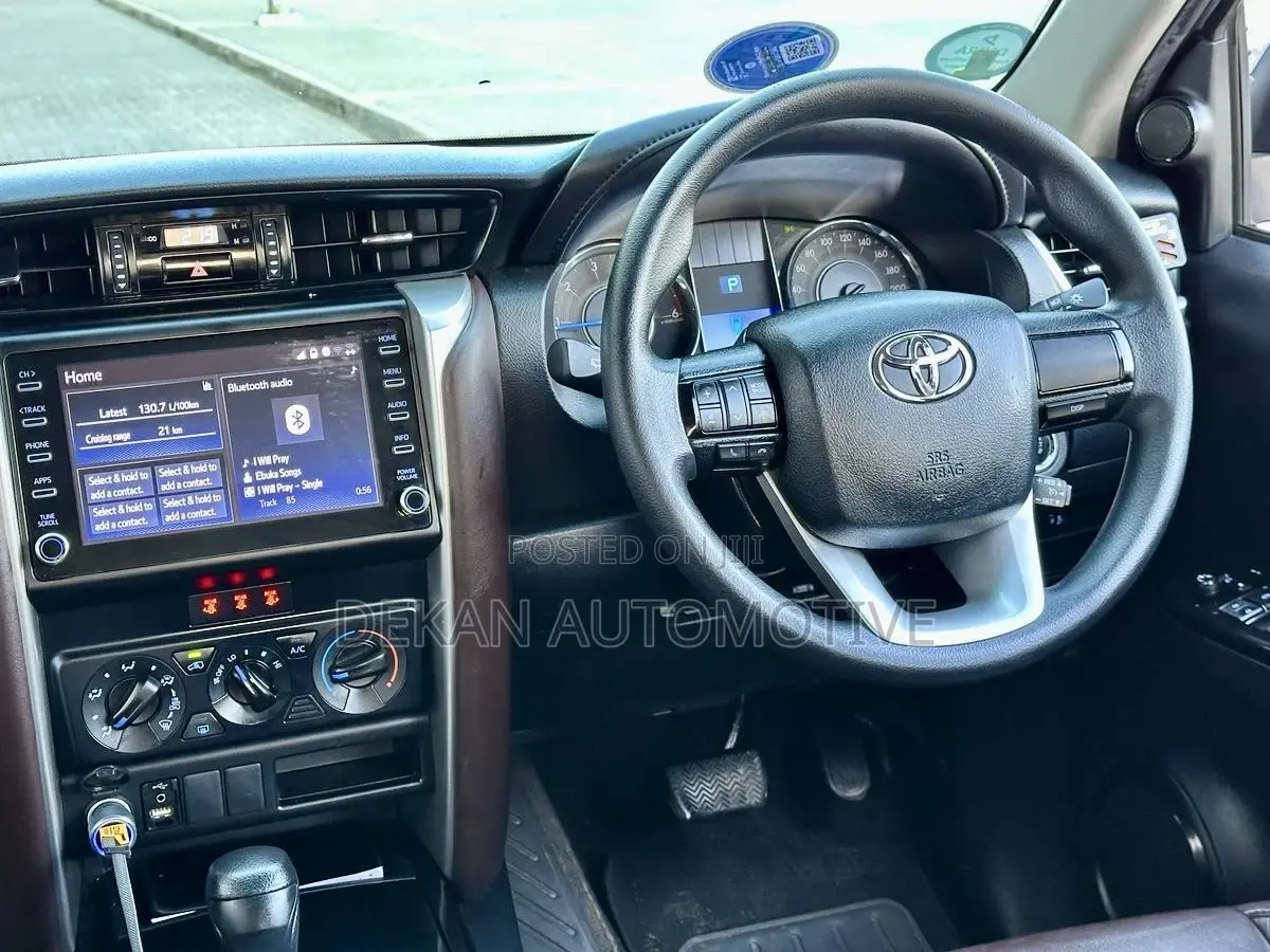 Toyota Fortuner 2.4 D RWD 2019 Silver