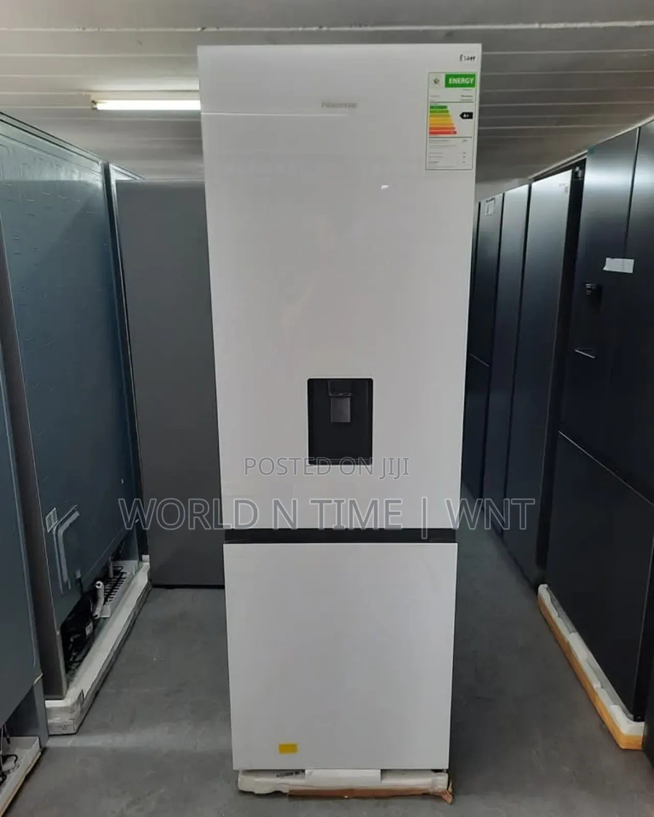 Offer Hisense Fridge H450bdw-Wd 351l Mirror Coloured Full White