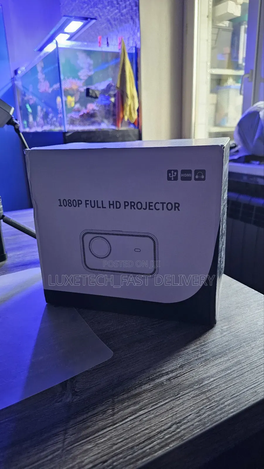Full Hd Smart Projector for Home and Office Use