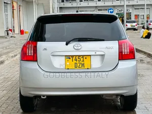 Toyota Corolla RunX 1.5 X AWD 2004 Silver