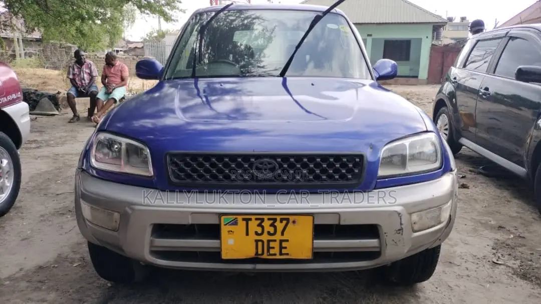 Toyota RAV4 1999 Blue