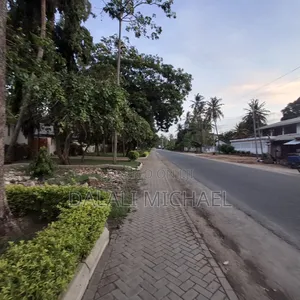 4bdrm House in Mbezibeach for sale