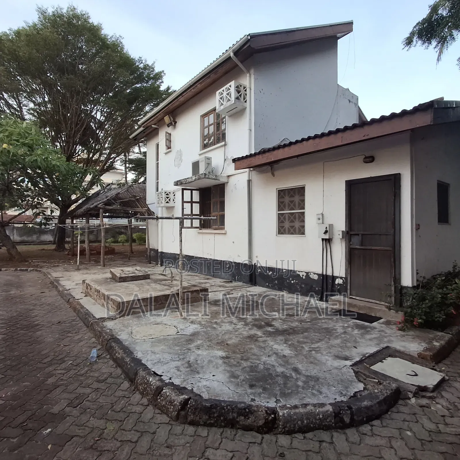 4bdrm House in Mbezibeach for sale