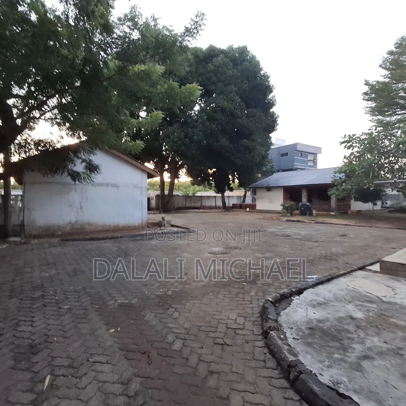 4bdrm House in Mbezibeach for sale
