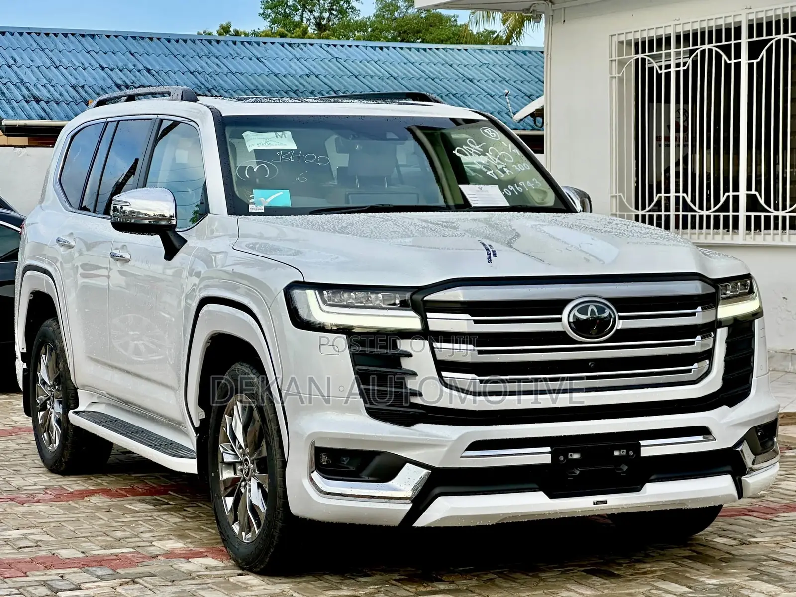 Toyota Land Cruiser 2024 White