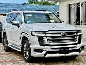 Toyota Land Cruiser 2024 White