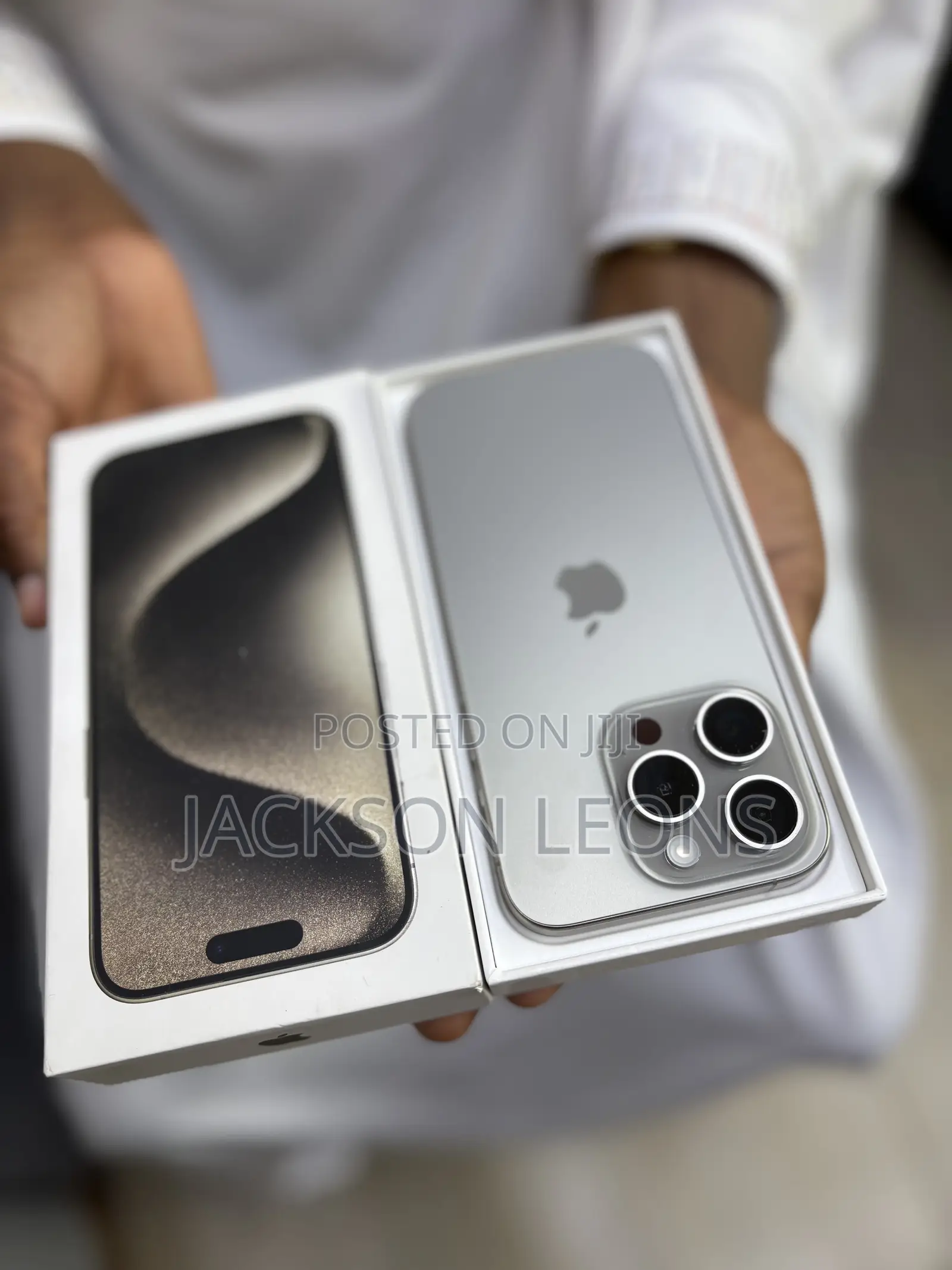 New Apple iPhone 15 Pro 256 GB Silver