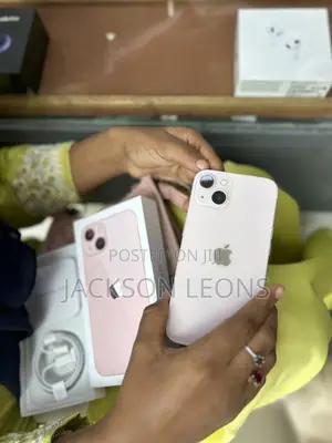 New Apple iPhone 13 128 GB Pink
