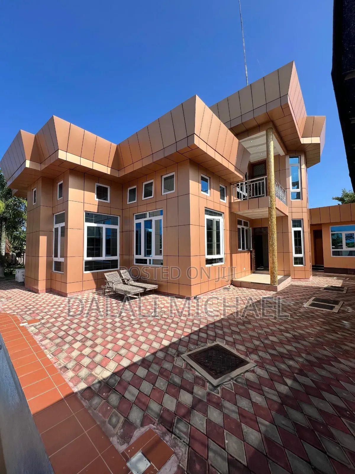 4bdrm House in Mbezibeach for sale