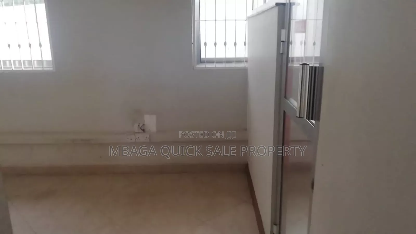 10bdrm House in Mikocheni for sale