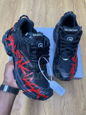 Balenciaga Runner Original.