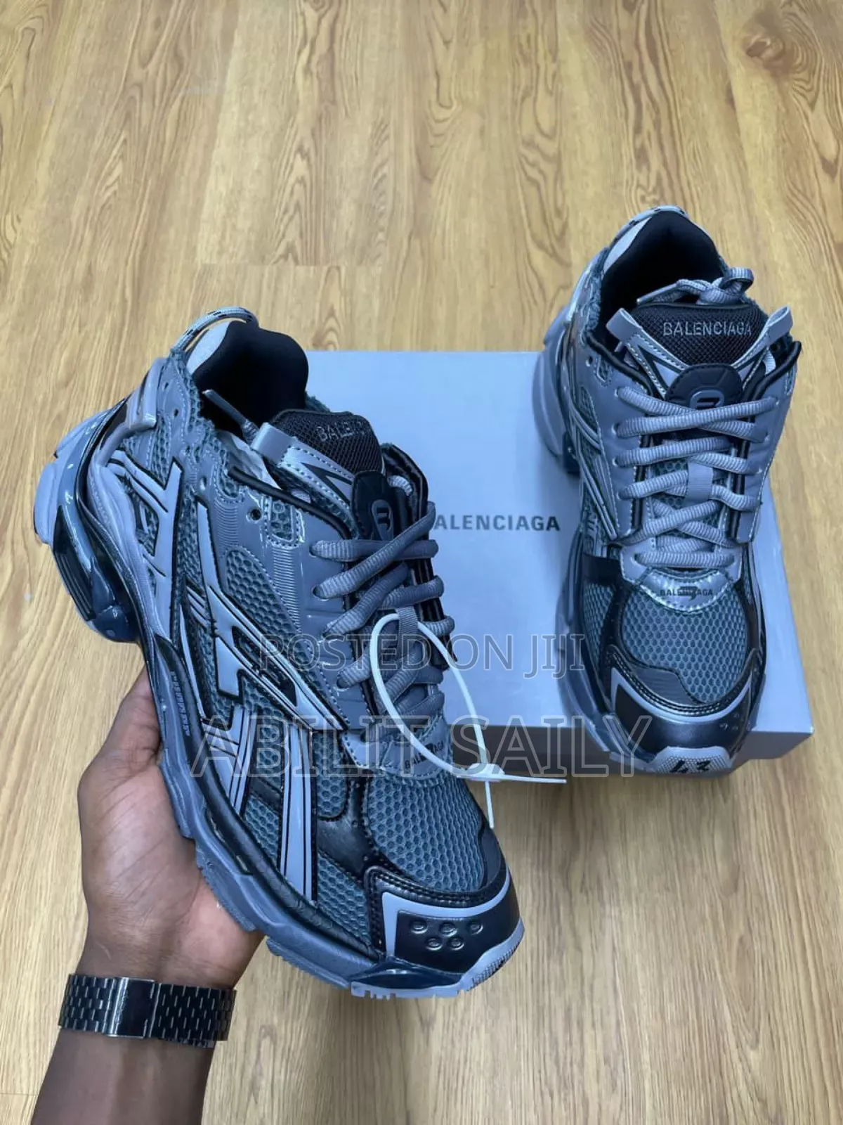 Balenciaga Runner Original.