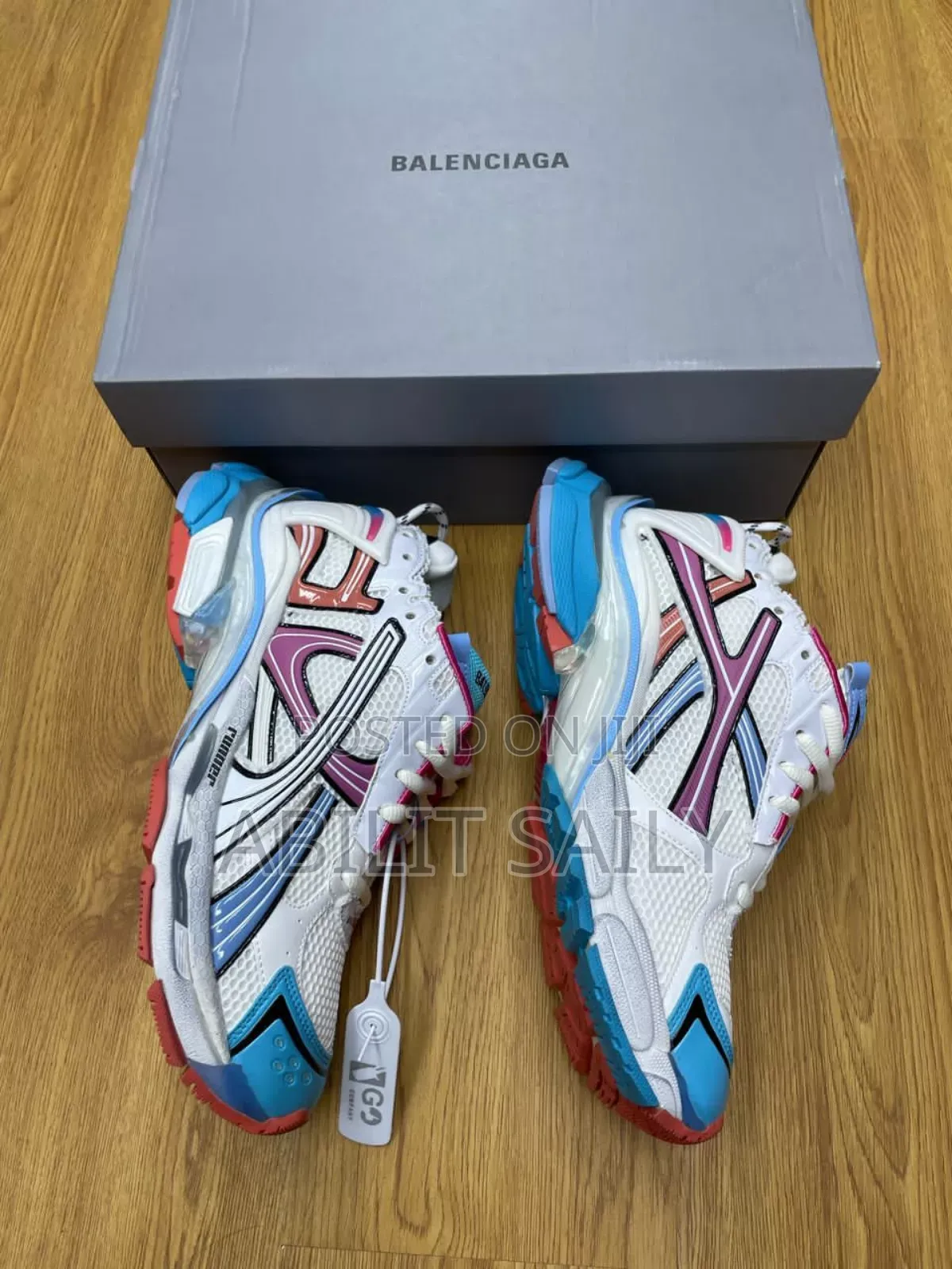 Balenciaga Runner Original.