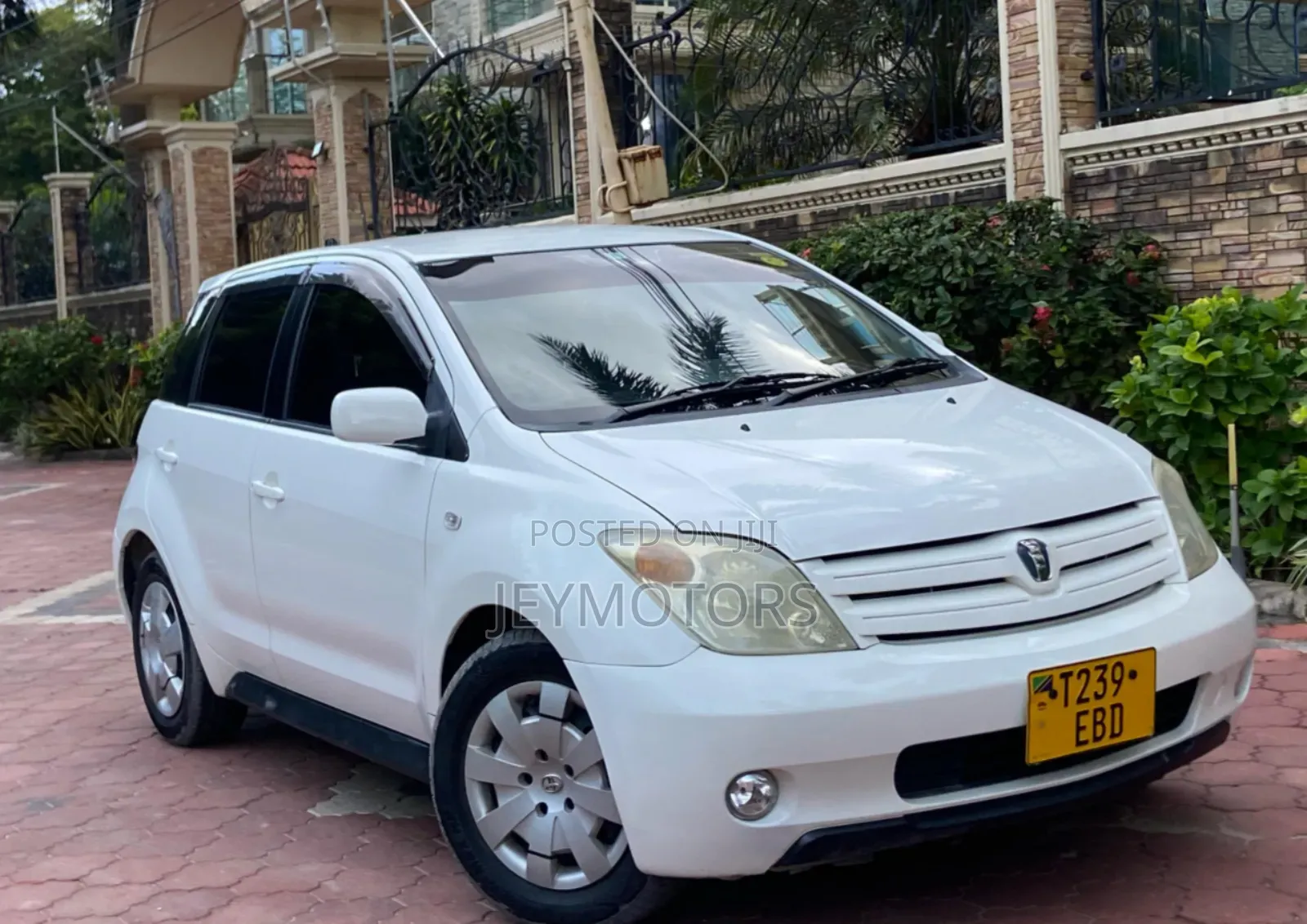 Toyota IST 2005 White