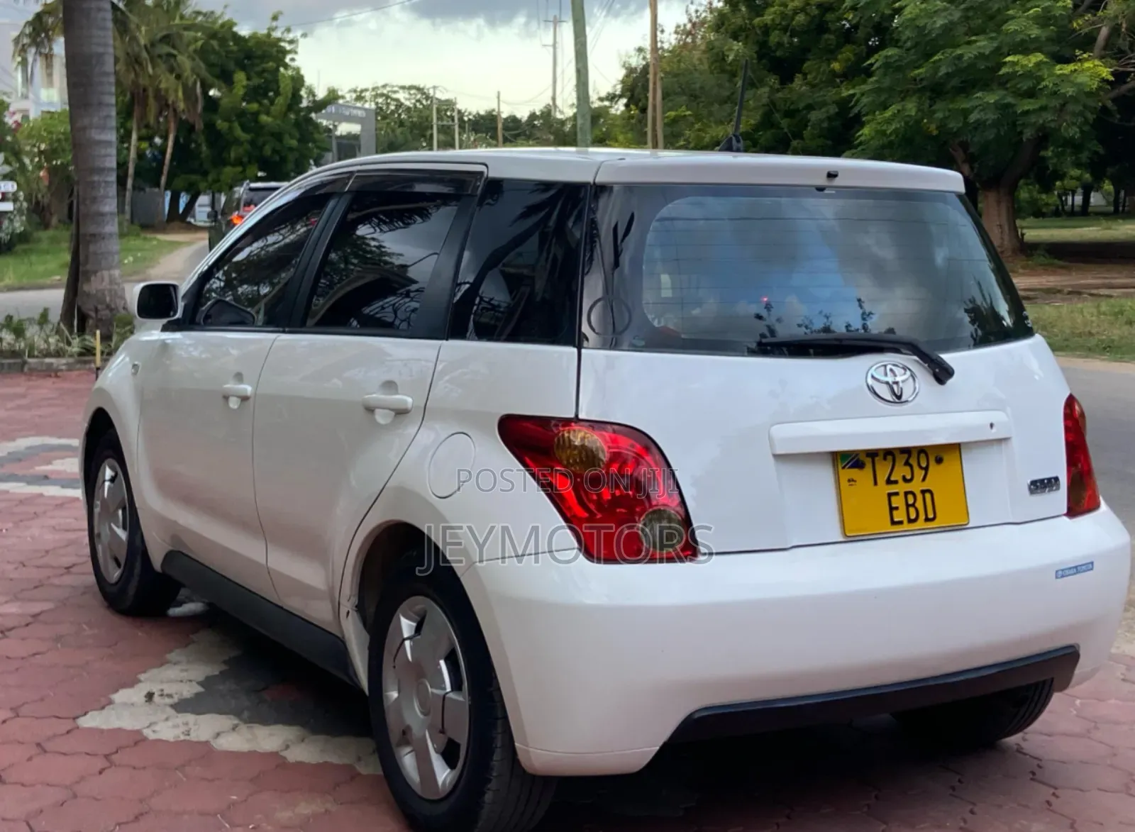 Toyota IST 2005 White