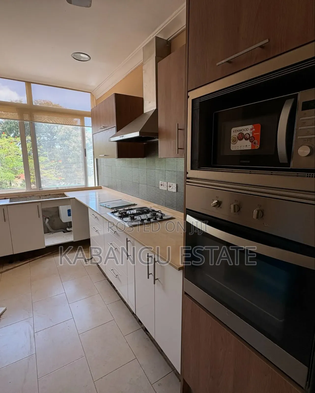 Furnished 4bdrm Apartment in Oysterbay for rent